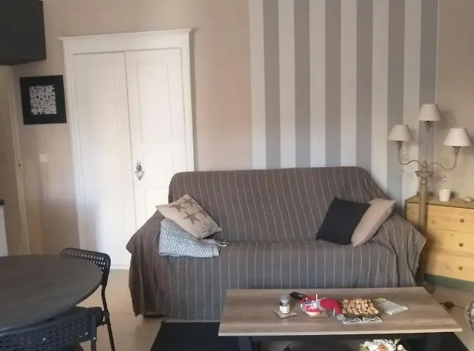 A Pochi Passi Dal Mare مينتون